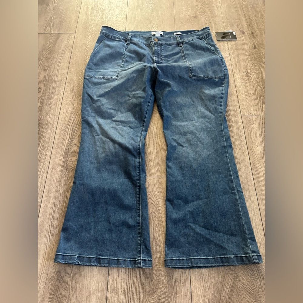 Nine West women’s boot cut Blue Jeans